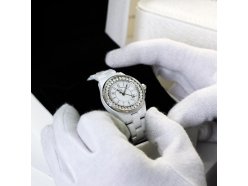 women-fashion-watch-preciosa-prim-preciosa-purity-capella-a-ceramic-case-white-silver-dial