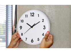 design-plastic-wall-clock-white-mpm-glavier-b