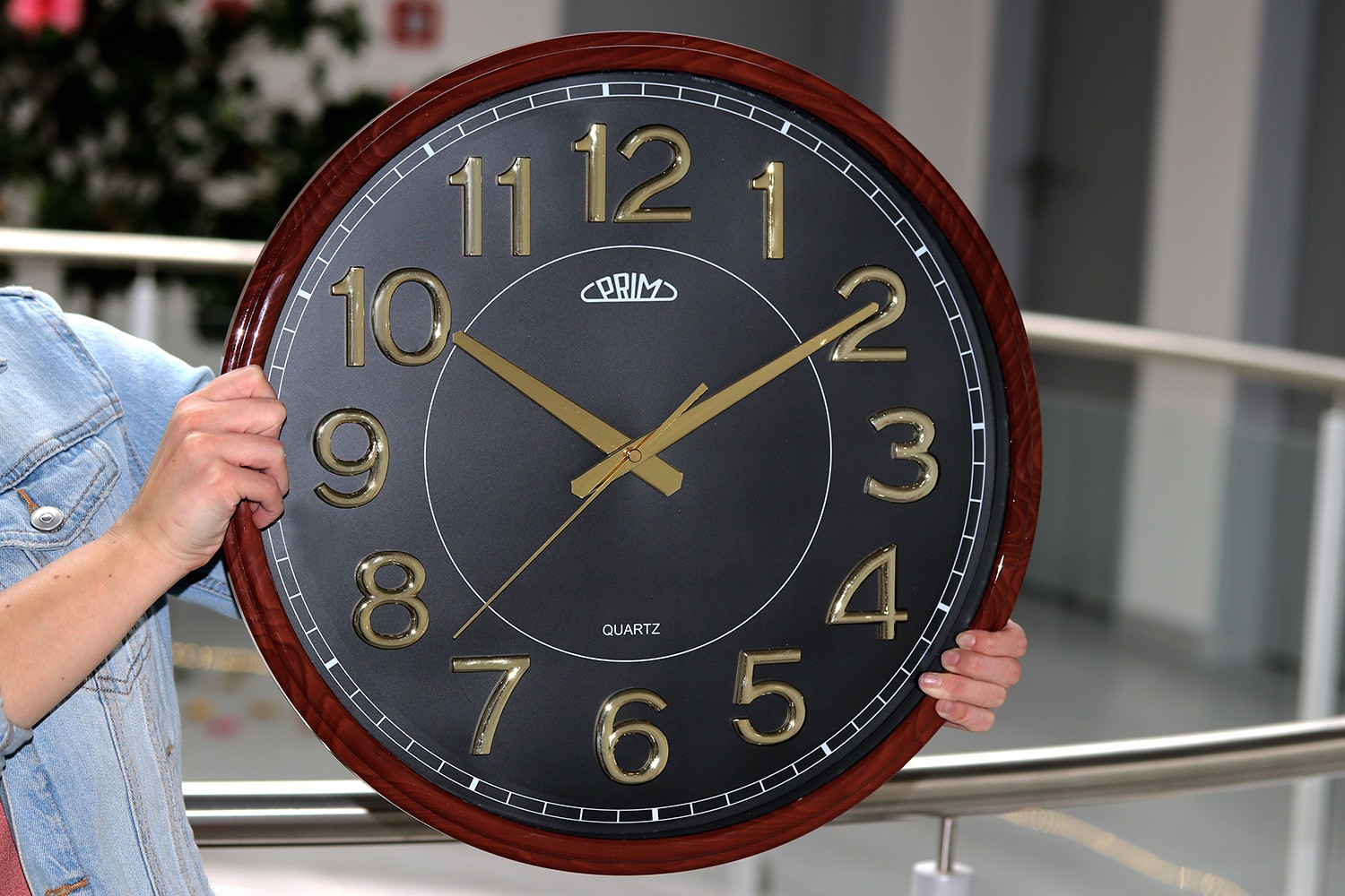 Wanduhr PRIM Public I